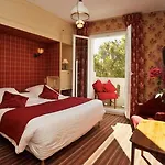 Courseine Hotel 3*