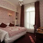 Courseine 3* Courbevoie