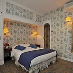 Courseine Hotel 3*