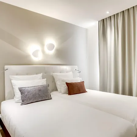 호텔 Courseine 쿠르브부아