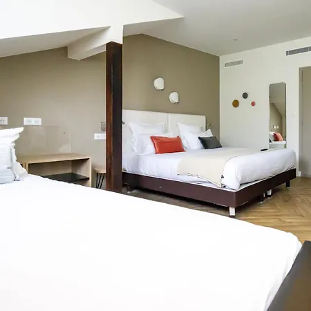 Hotel Courseine Courbevoie