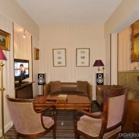 Courseine Hotel