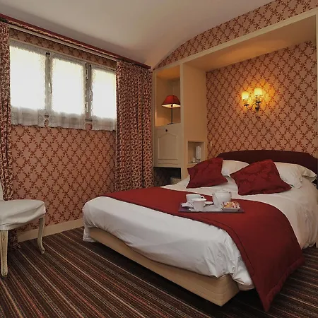 Courseine 3* Courbevoie