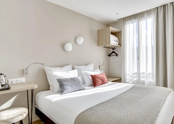 Hotel Courseine 3*