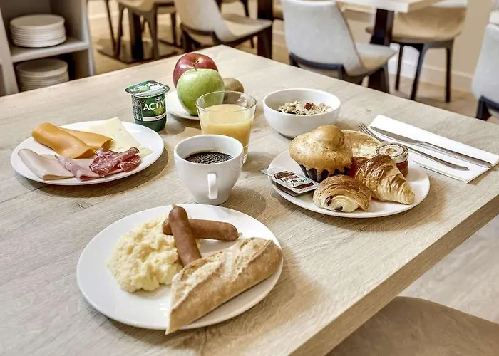 Courseine Hotel Courbevoie