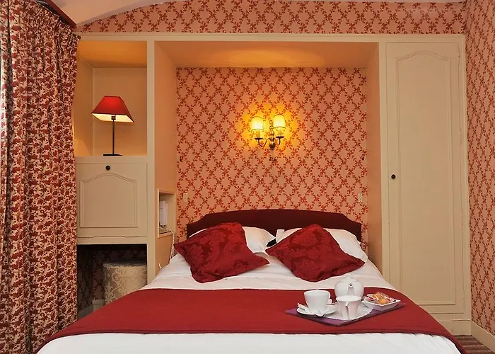 Hotel Courseine 3*