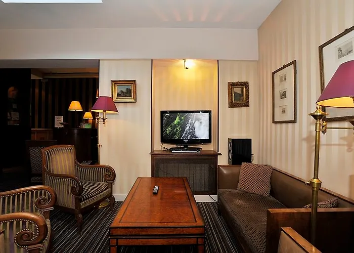 Courseine Hotel