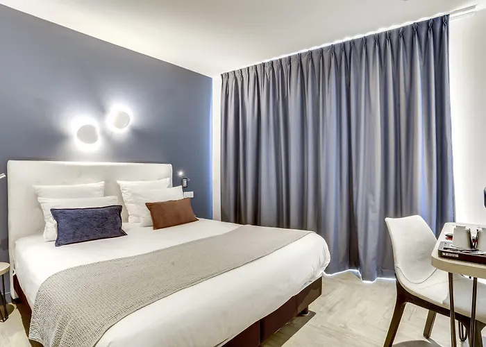 Hotel Courseine 3*