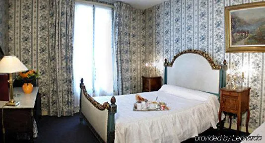 Courseine 3* Courbevoie