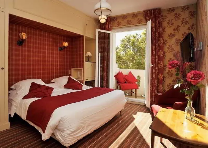 Courseine Hotel 3*