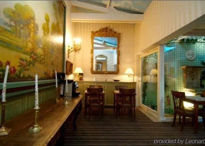 Hotel Courseine Courbevoie