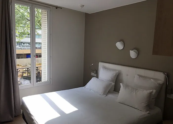 Hotel Courseine 3*