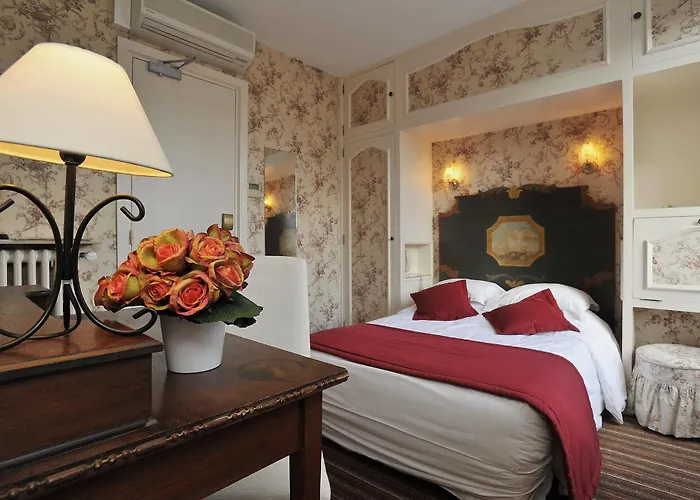 Hotel Courseine 3*