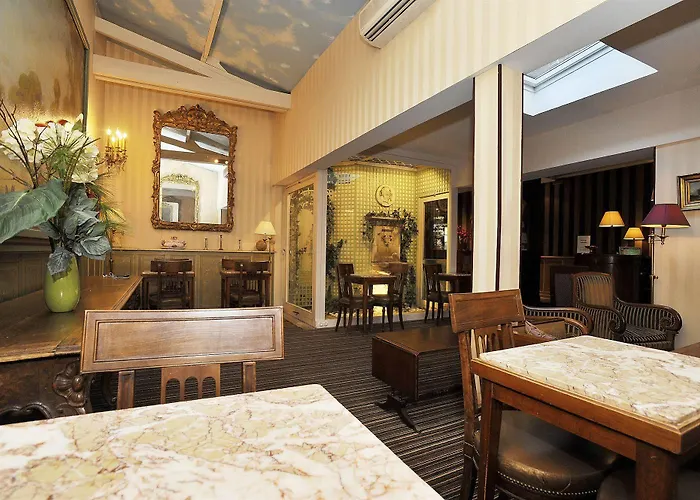 Hotel Courseine Courbevoie