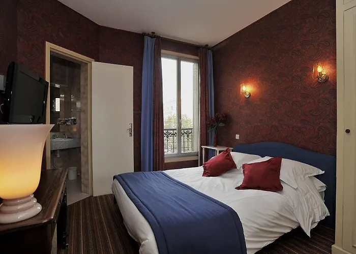 Courseine Hotel 3*
