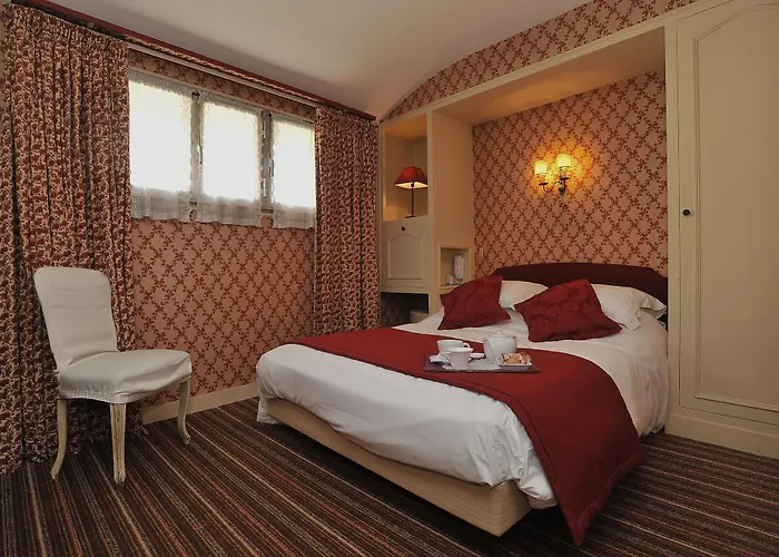 Courseine 3* Courbevoie