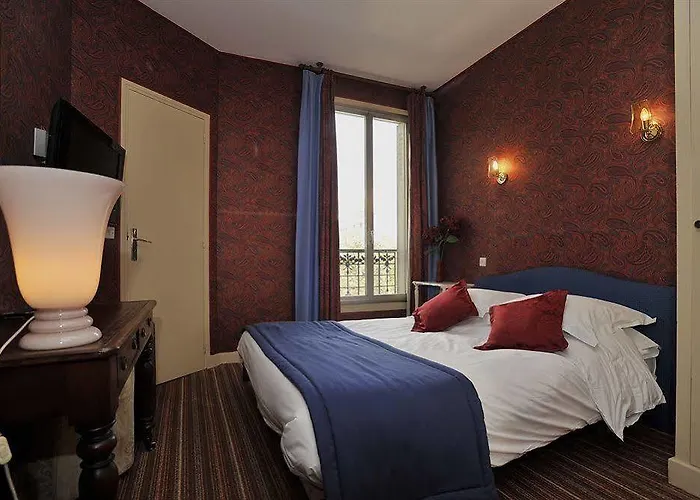 Hotel Courseine Courbevoie