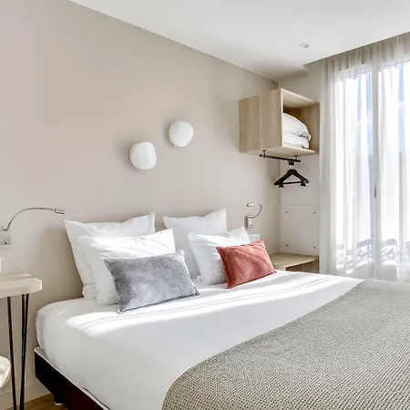 Courseine 3* Courbevoie