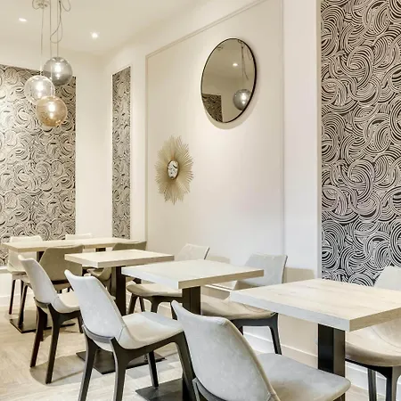 Hotel Courseine 3*