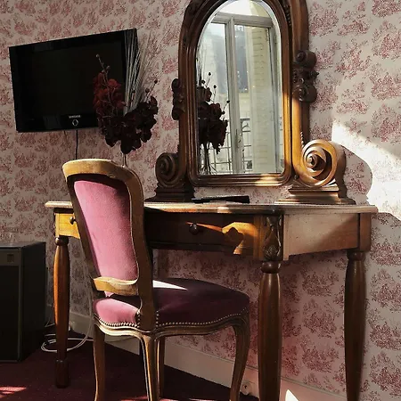 Courseine Hotel Courbevoie